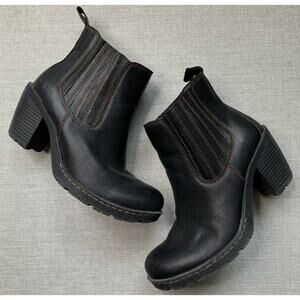 Born BOC Black Belina Pebbled Leather Chelsea Lug Sole Bootie Ankle Boots Sz 9